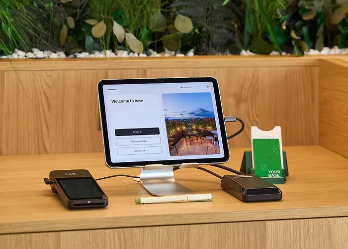 Base Lausanne - Contactless Check In